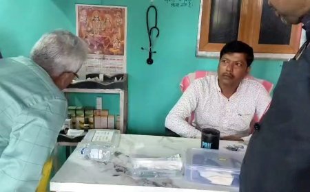 झोलाछाप डॉक्टरों के विरुद्ध छापा मार करवाई  , तीन क्लिनिक सील किए गए
