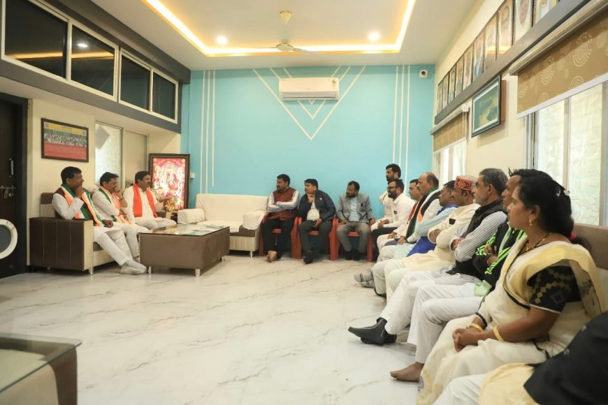 मतदाता सूचियों का गहन पुनरीक्षण कार्य को लेकर सांसद,विधायक,जिला अध्यक्ष ने ली समीक्षा बैठक