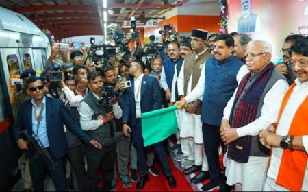 मुख्यमंत्री डॉ. यादव और केन्द्रीय मंत्री श्री मनोहरलाल ने हरी झंडी दिखाकर भोपाल में किया मेट्रो ट्रेन का शुभारंभ