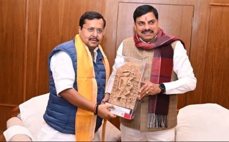 मुख्यमंत्री डॉ. मोहन यादव ने सोमवार को  बिहार भवन में नवनियुक्त कार्यकारी अध्यक्ष भारतीय जनता पार्टी श्री नितिन नबीन से सौजन्य मुलाकात की।