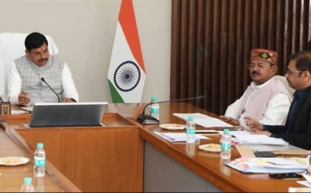 मृगनयनी, विंध्या वैली, कबीरा और प्राकृत जैसे ब्राण्ड के विक्रय केन्द्रों का जिला स्तर तक किया जाए विस्तार: मुख्यमंत्री डॉ. यादव