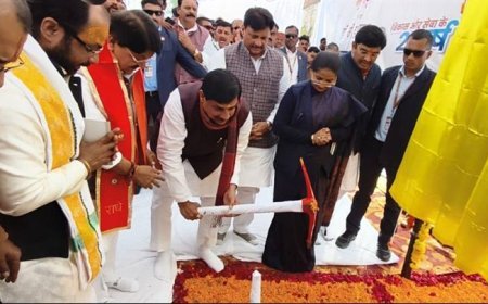 मुख्यमंत्री डॉ. यादव ने अस्पताल भवन और क्रिटिकल केयर यूनिट का किया भूमि-पूजन