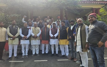 संभाग प्रभारी ने आष्टा के सभी मंडल अध्यक्षो की बैठक ली,एसआईआर की समीक्षा की