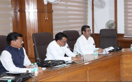 पात्र हितग्राहियों को समयबद्ध और पारदर्शी प्रक्रिया से मिले योजनाओं का लाभ - मंत्री श्री चौहान