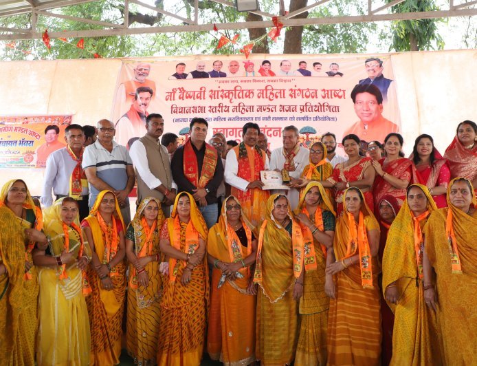 लाडली बहनों के हर सुख-दुख में आपका विधायक भाई गोपालसिंह इंजीनियर है आपके साथ